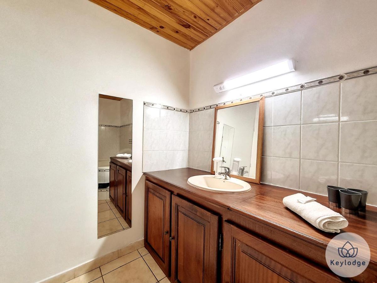Paul Et Aliette - T3 Classe 3 Etoiles - 70M2 - Saint-Denis Extérieur photo